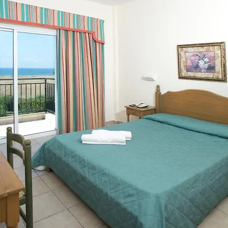 Aparthotel Akamanthea Village