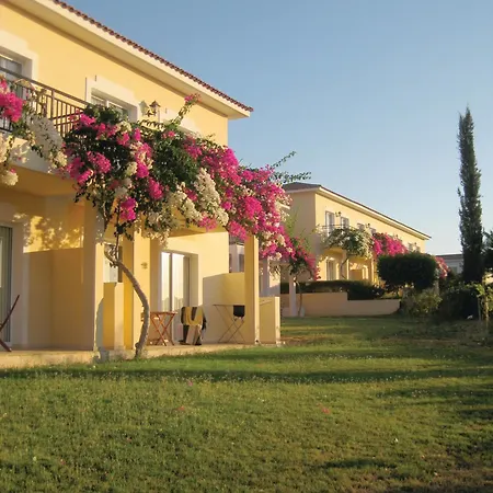 Akamanthea Village 4* Polis