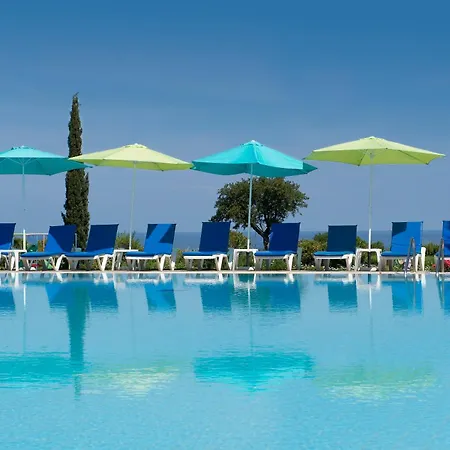 Akamanthea Village 4*