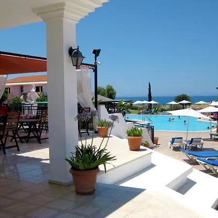 Akamanthea Village 4*