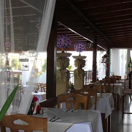 Akamanthea Village Aparthotel 4*