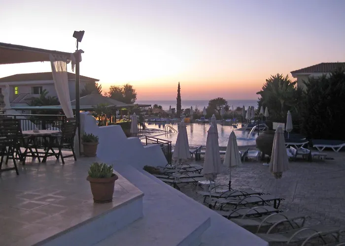 Aparthotel Akamanthea Village