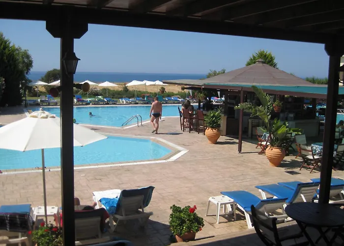 Akamanthea Village 4*