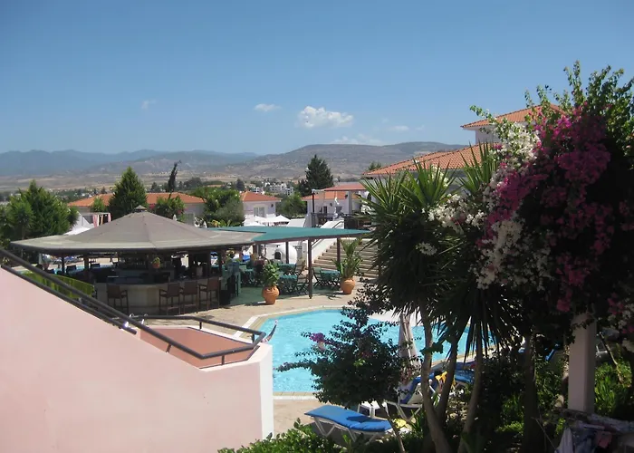 Akamanthea Village 4*