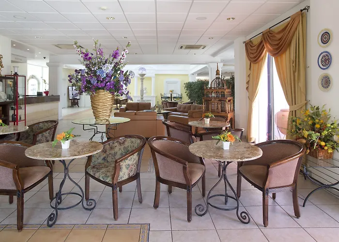 Aparthotel Akamanthea Village 4*