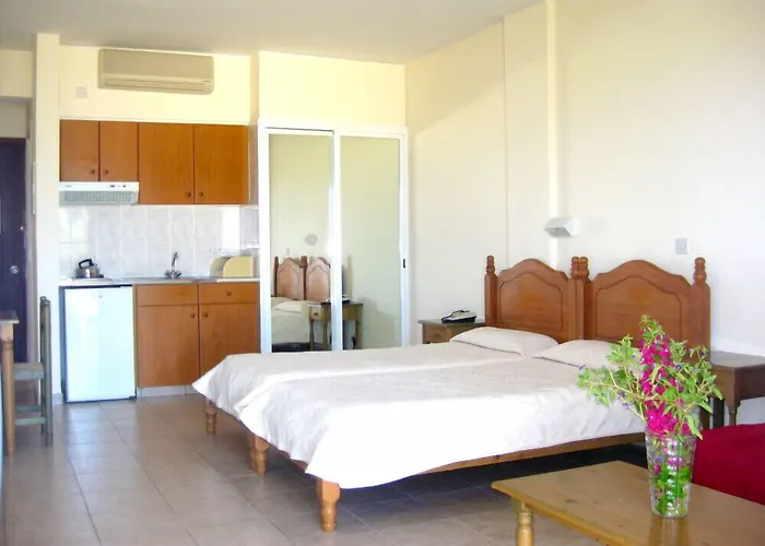 Akamanthea Village Aparthotel 4*