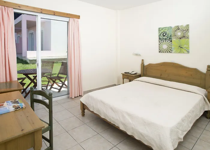 Akamanthea Village Aparthotel Polis