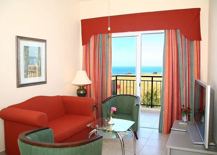 Akamanthea Village Aparthotel Polis