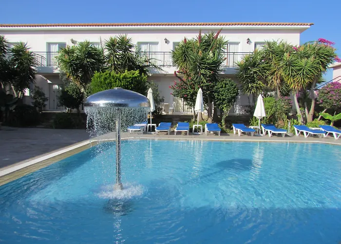 Akamanthea Village Aparthotel Polis