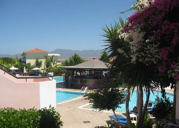 Aparthotel Akamanthea Village Polis