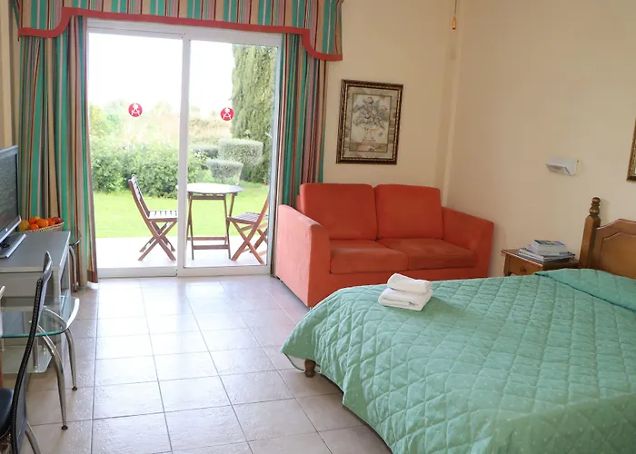 Akamanthea Village Aparthotel 4*