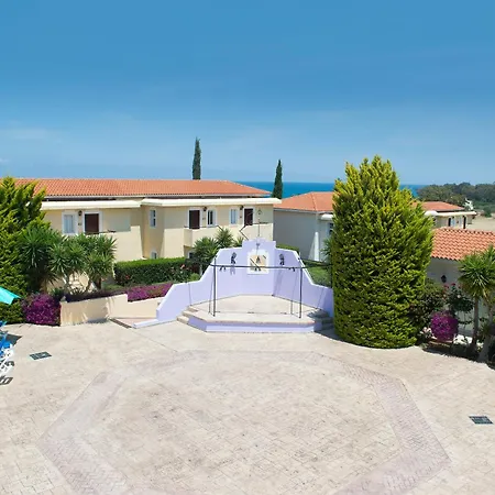 Hotel apartamentowy Akamanthea Village