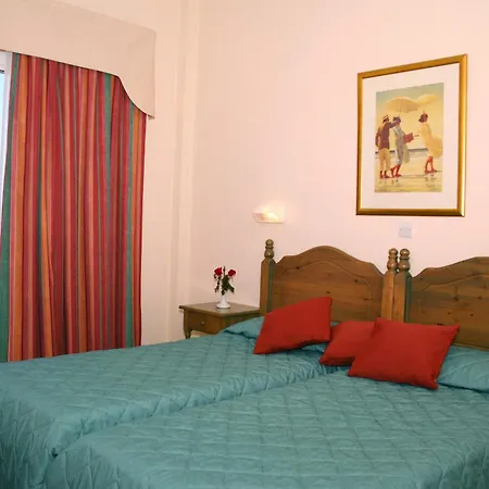 Hotel apartamentowy Akamanthea Village