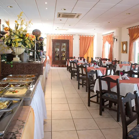 Akamanthea Village Polis