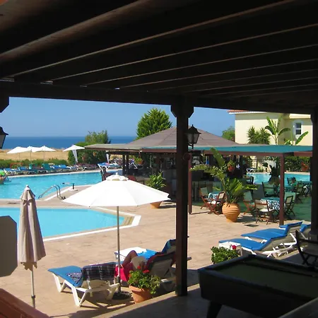 Hotel apartamentowy Akamanthea Village 4*