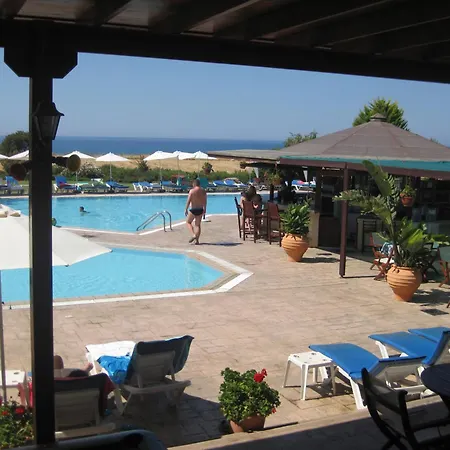 Akamanthea Village 4*