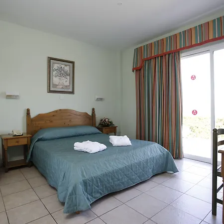 Apart-hotel Akamanthea Village 4*