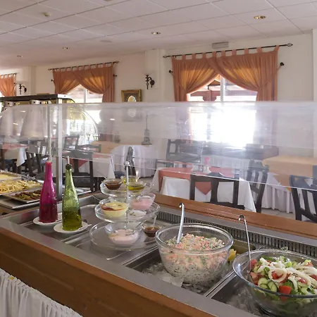 Hotel apartamentowy Akamanthea Village 4*