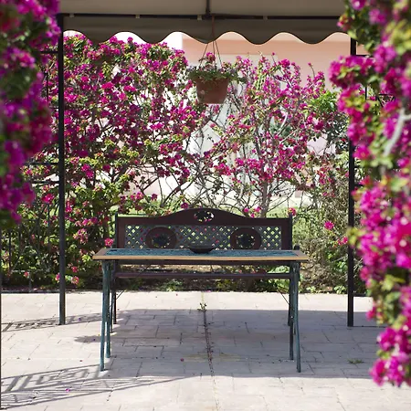 Akamanthea Village Hotel apartamentowy 4*