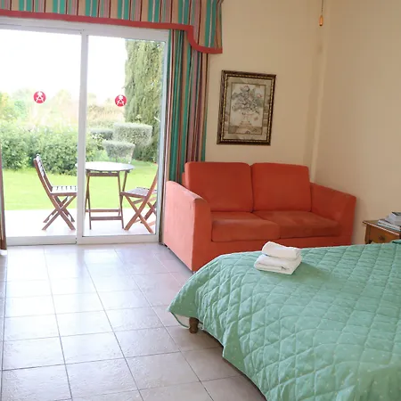 Akamanthea Village Apart Otel 4*
