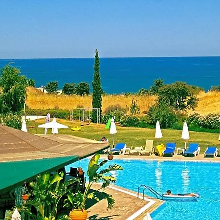 Akamanthea Village