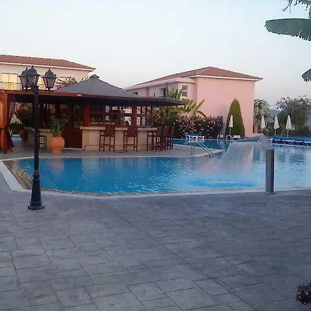 Akamanthea Village Appart hôtel 4*