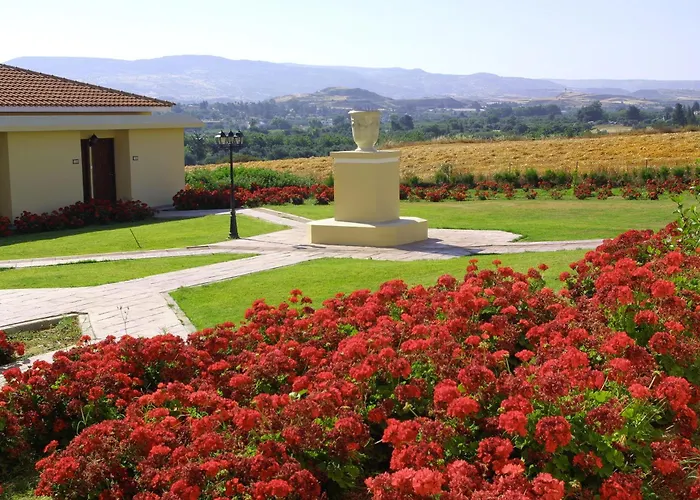 Akamanthea Village Lejlighedshotel 4*