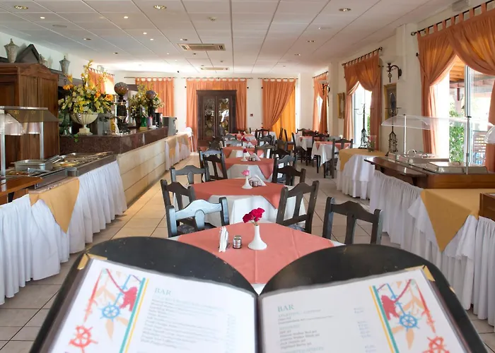 Lejlighedshotel Akamanthea Village Polis