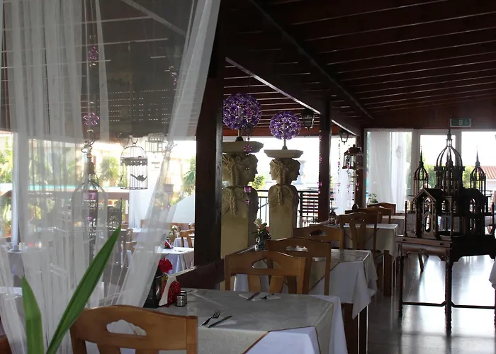 Akamanthea Village Lejlighedshotel 4*