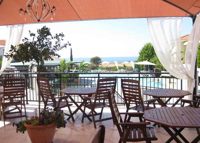 Akamanthea Village Lejlighedshotel